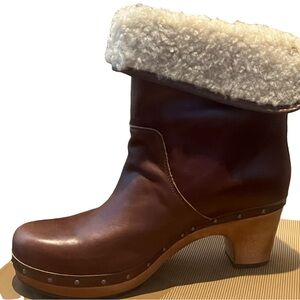 UGG Brown Leather Ankle Boots with Shearling Cuff